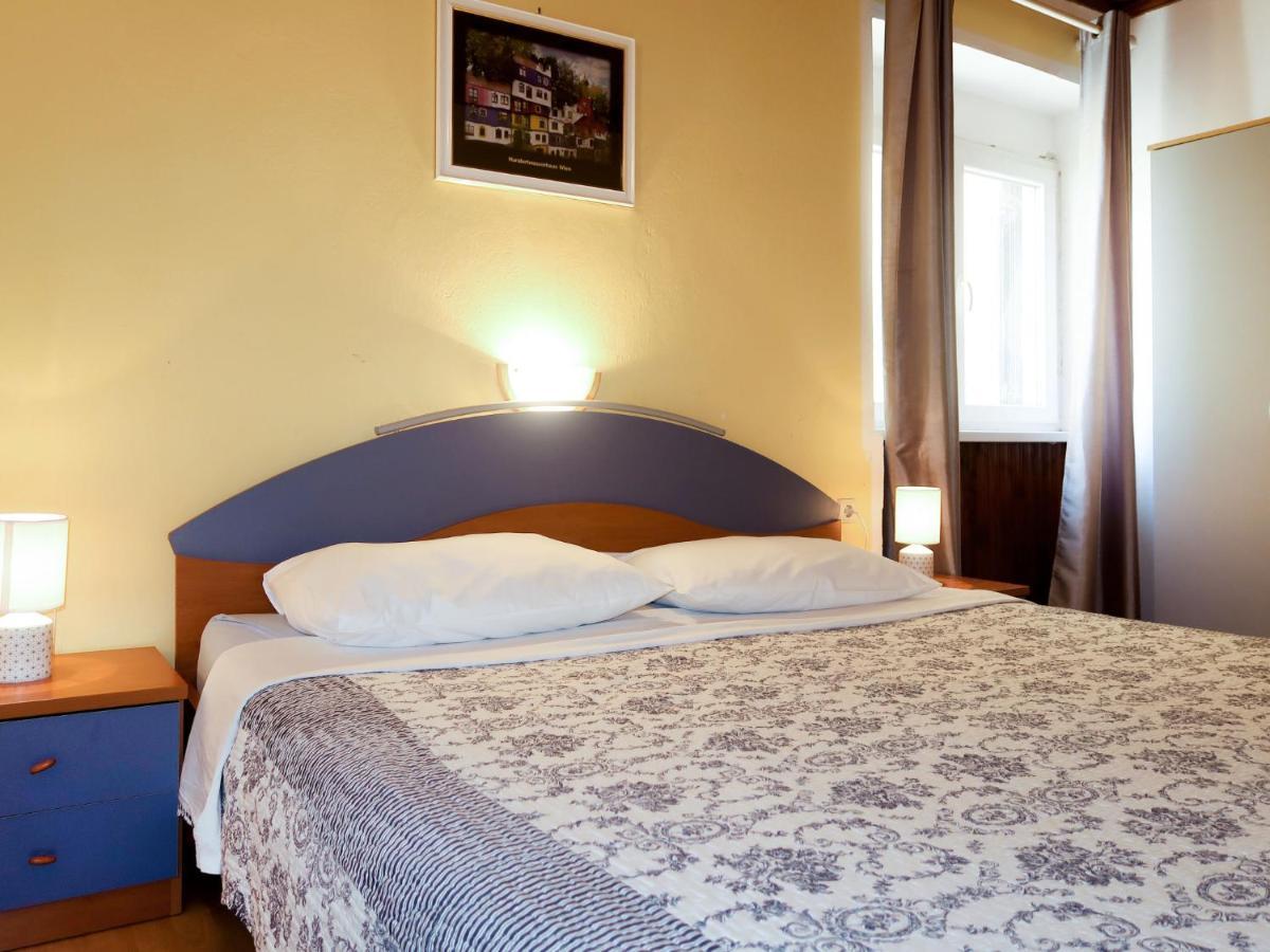 Apartment Ana - Rab166 By Interhome Barbat na Rabu Екстериор снимка
